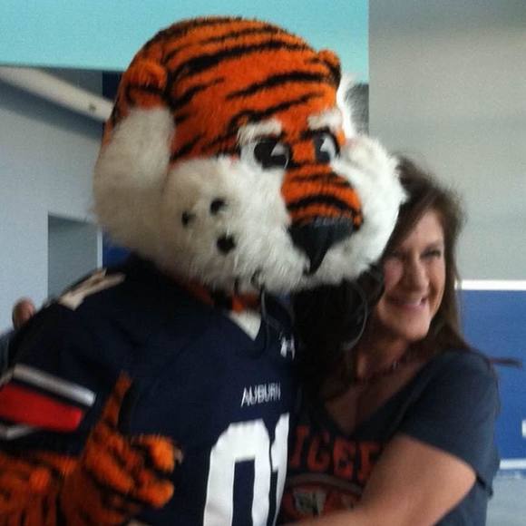 Meet your Posher, Tammy - Picture 1 of 1